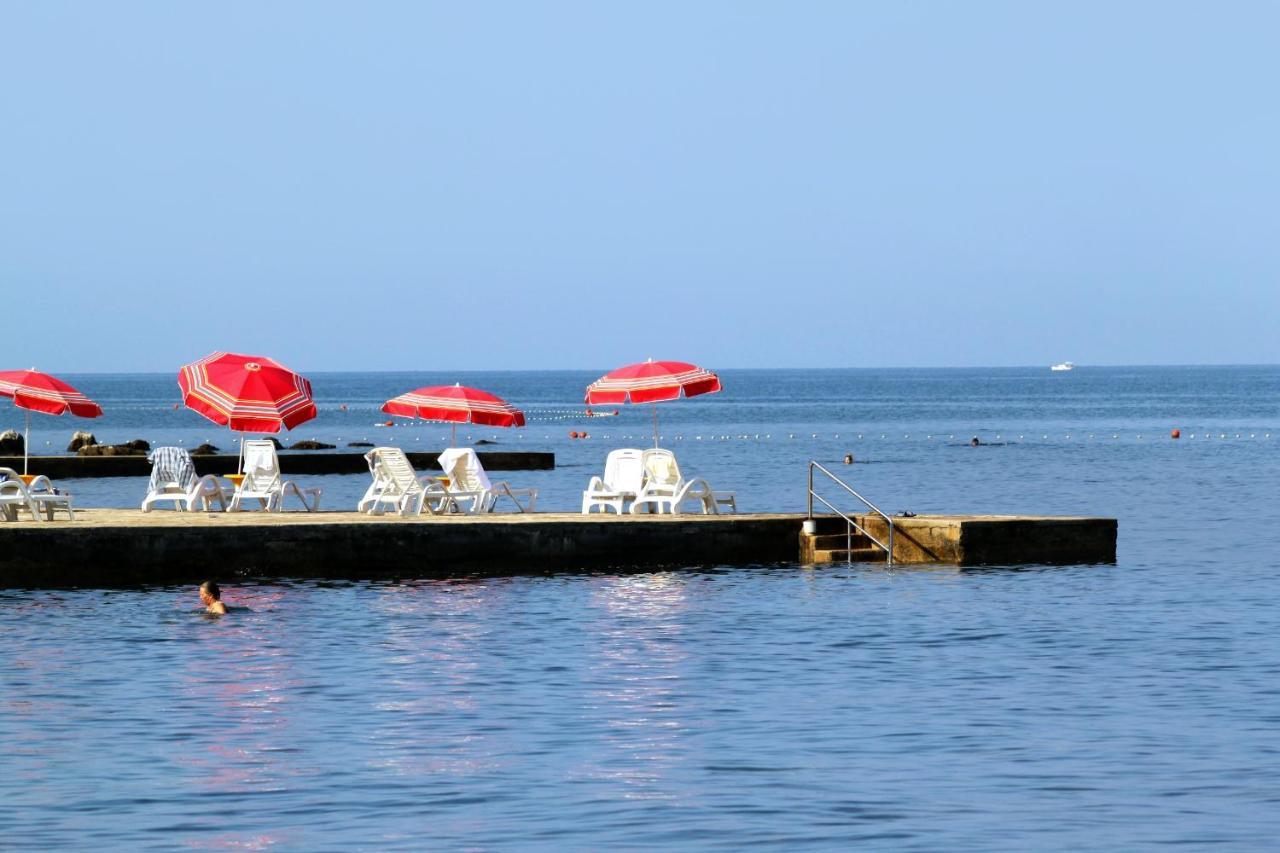Apartments With A Parking Space Umag - 7109 Екстериор снимка