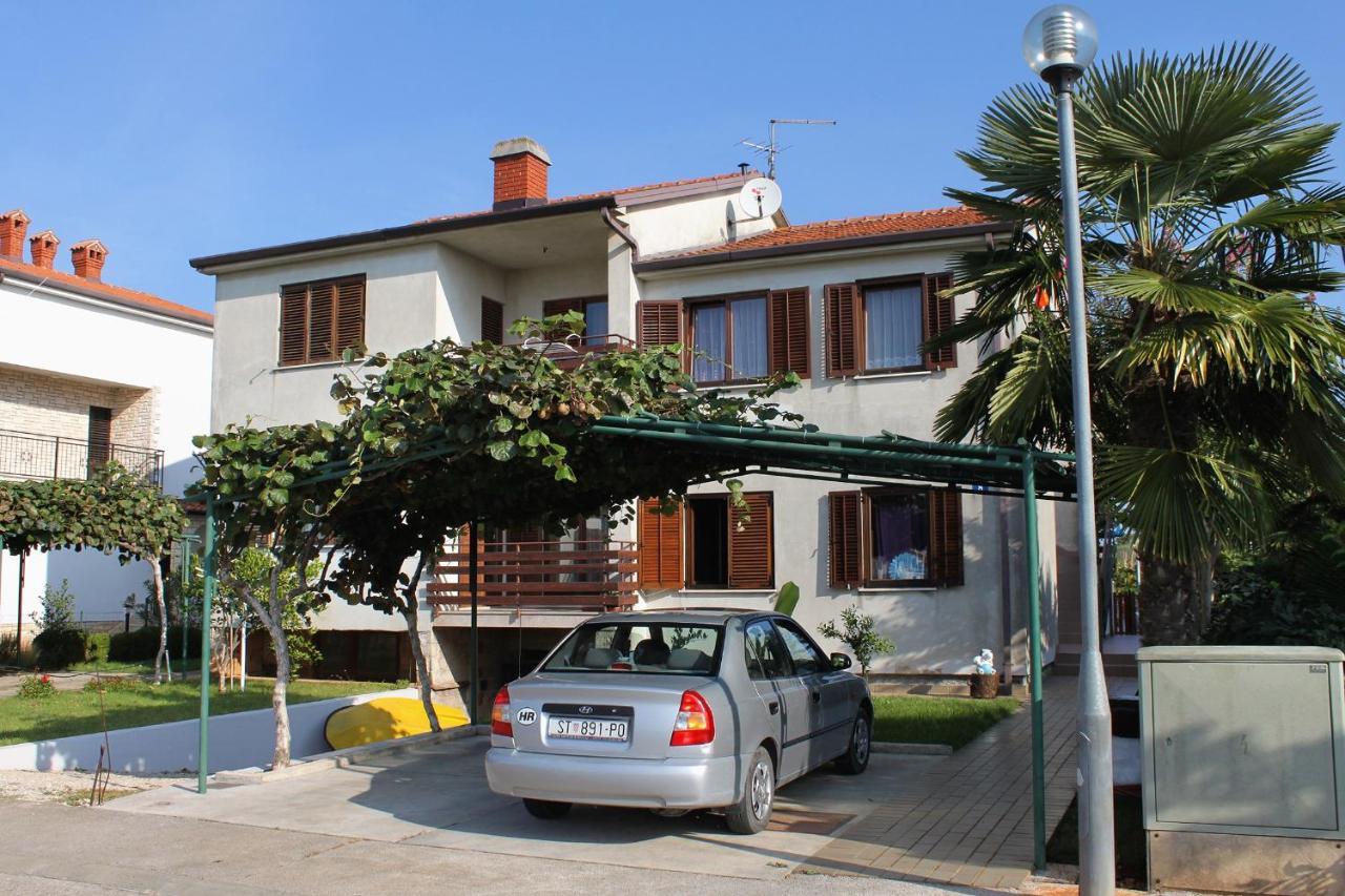 Apartments With A Parking Space Umag - 7109 Екстериор снимка